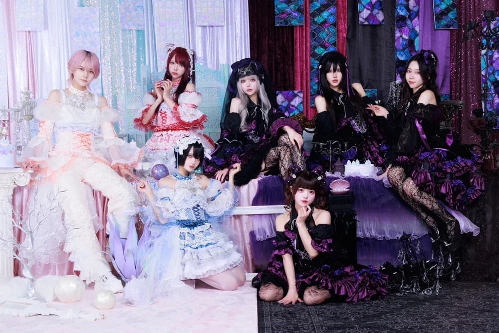 Japanese idol group AVAM Visual September 2025