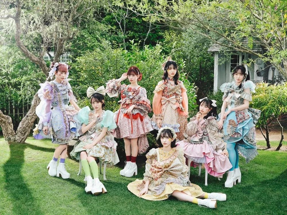 Japanse idolgroep FRUITS ZIPPER, officiële promotiefoto (2023) Super Celebratory Song