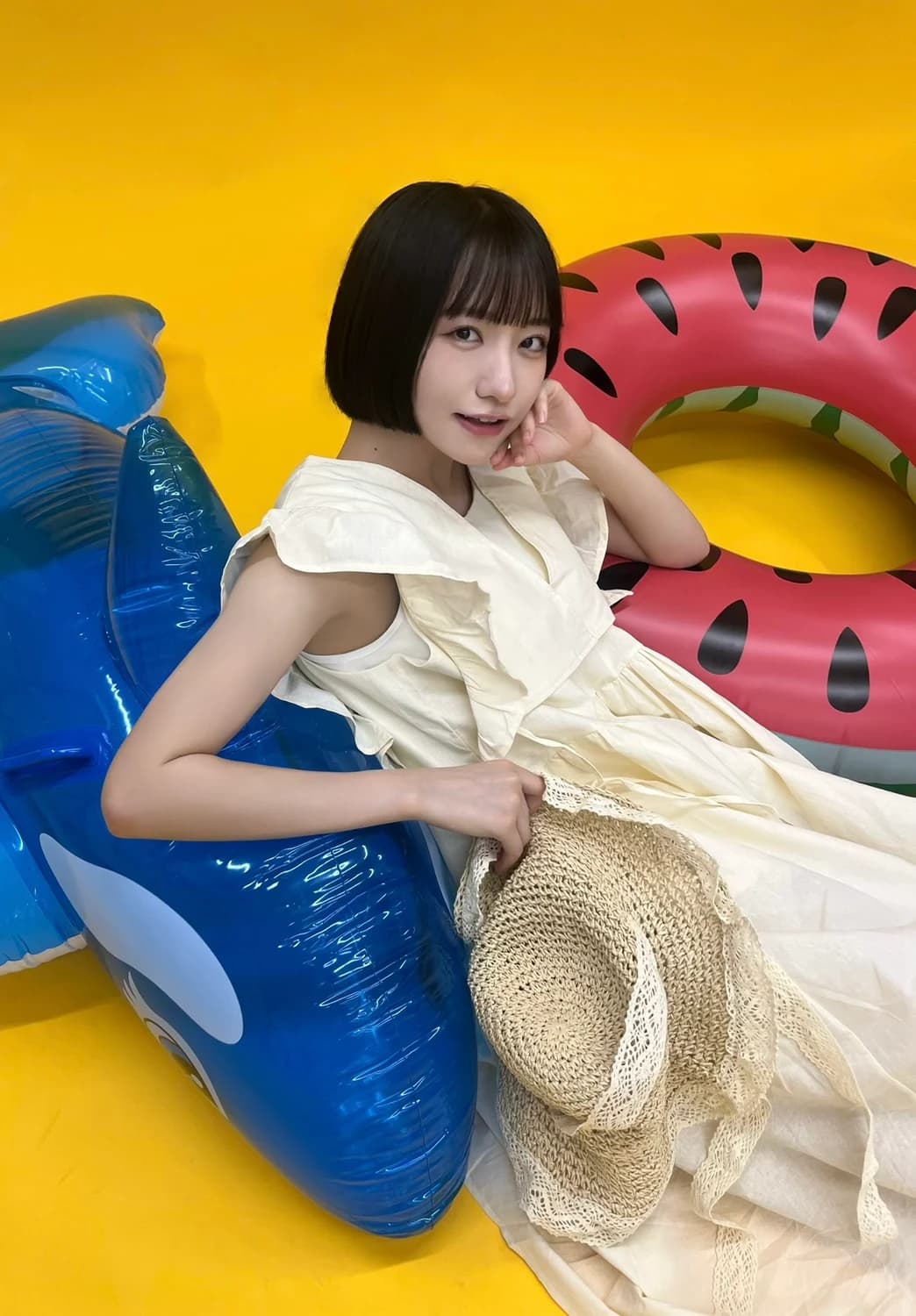 アイドルグループ「NUANCE」の日本人アイドル城戸海月 2025年プロモーション写真「トロピカルサマ」