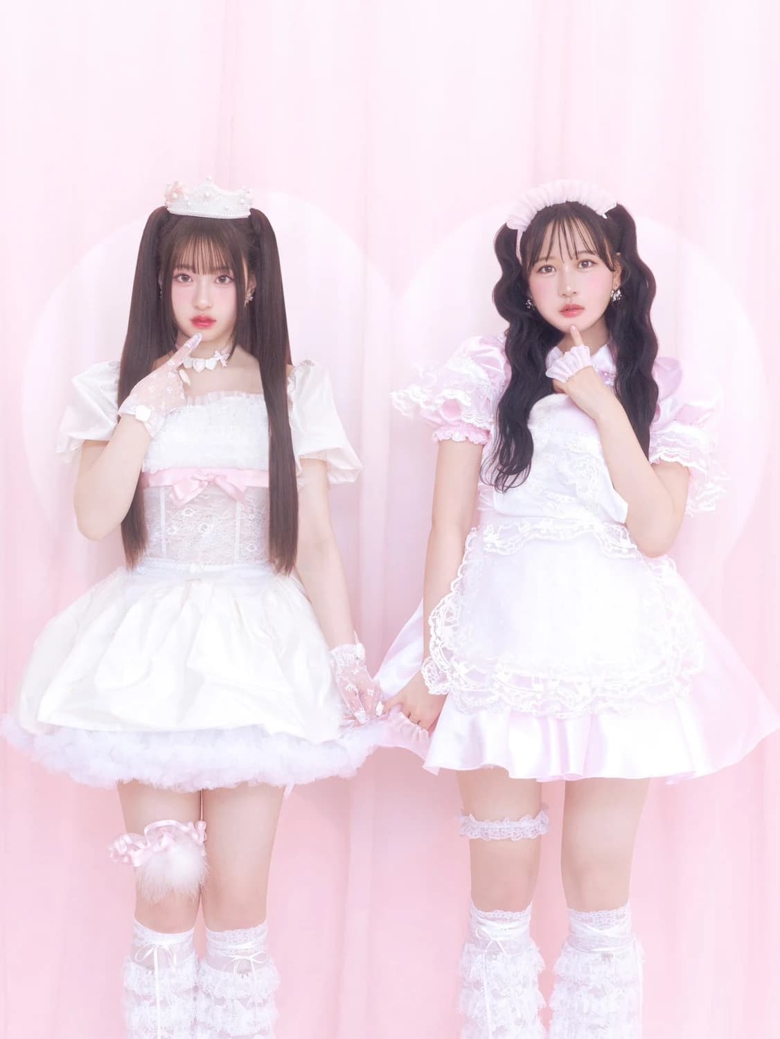 日本のアイドルデュオ「PiKi」の公式プロモーション写真（2025年）