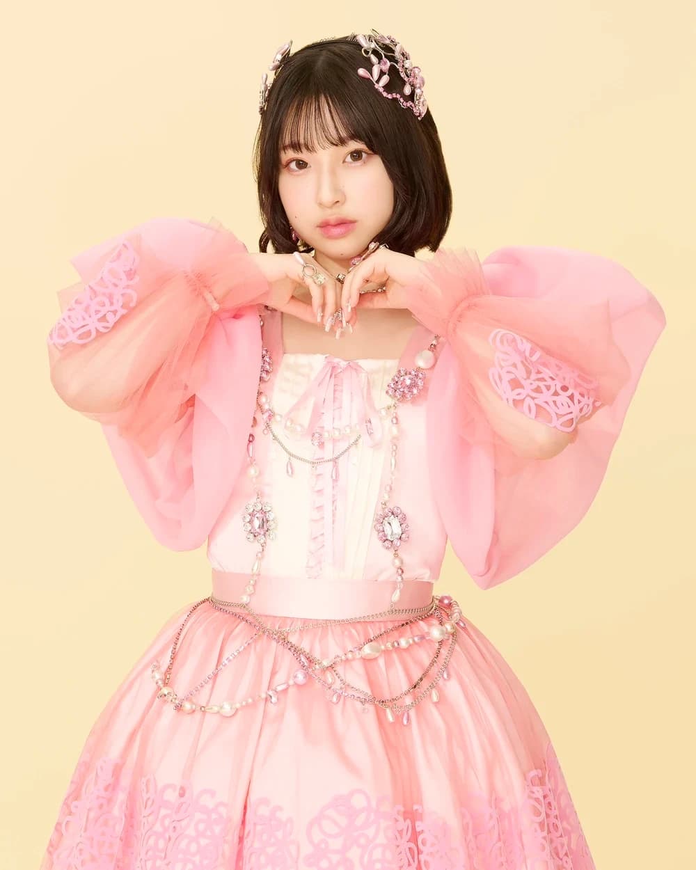 日本のアイドルグループCUTIE STREETの桜庭遥花、公式プロモーション写真（2024年11月）
