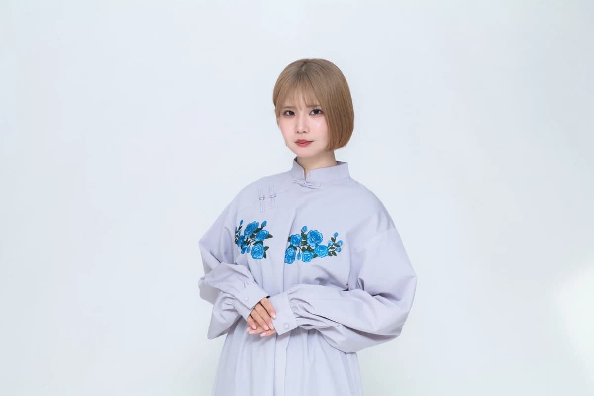 アイドルグループ「NUANCE」の日本人アイドル椰子桃子 2024年プロモーション写真