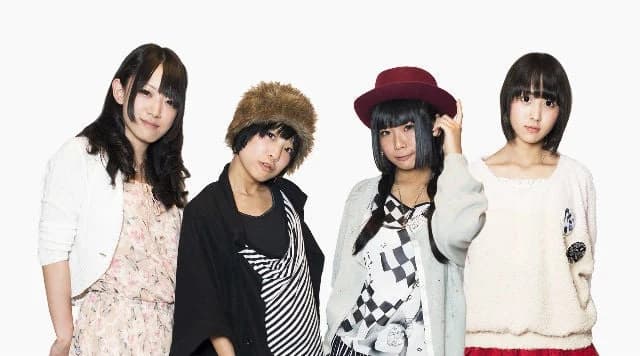 You'll Melt More! founding members (left to right): Yumikon, Non-chan, Kechon, and Itchi — earliest known group photo, circa 2012